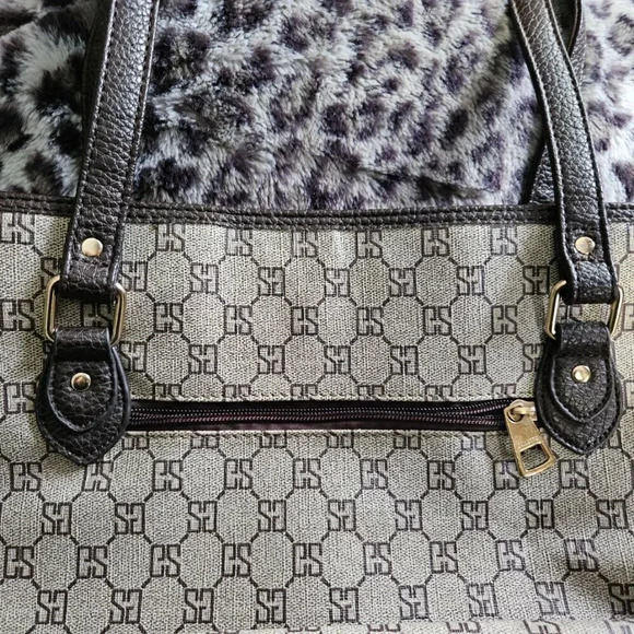 New York 6th  Avenue | Beige Brown Designer Inspired Pattern Shoulder Bag - Picture 12 of 16